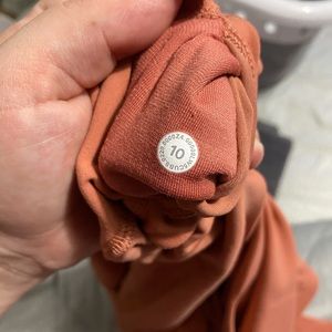 Lulu Lemon Aligns 25” inseam